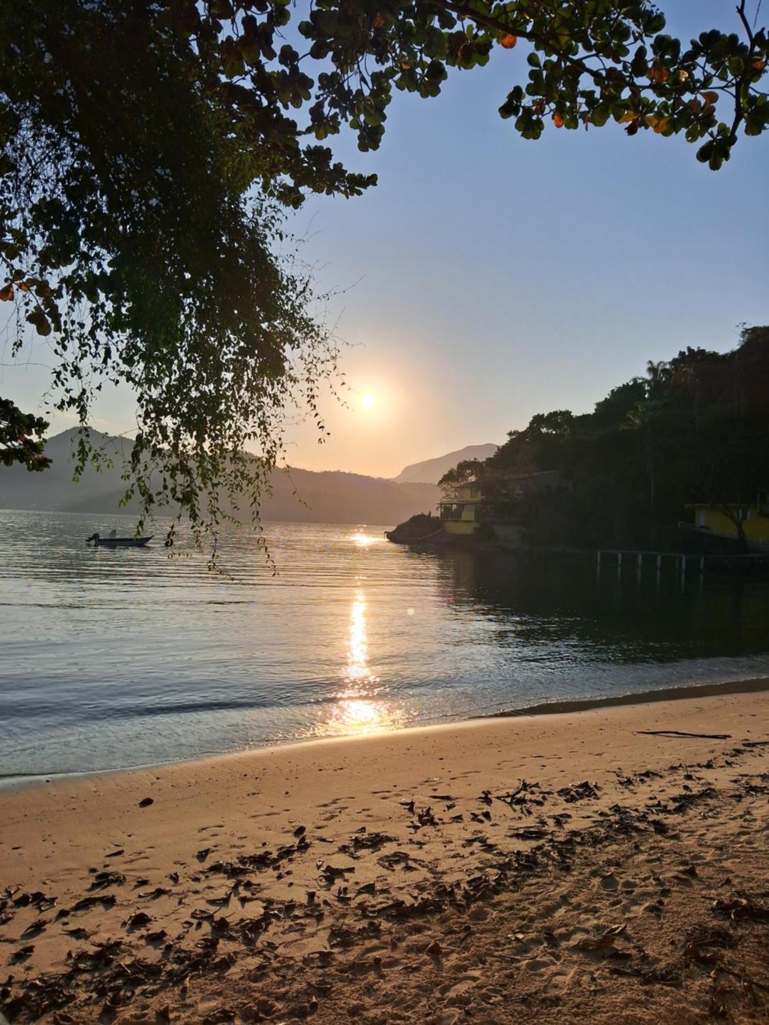 Quarto Ilha Do Martins Praia Do Sul Hotel Itaguai Ngoại thất bức ảnh