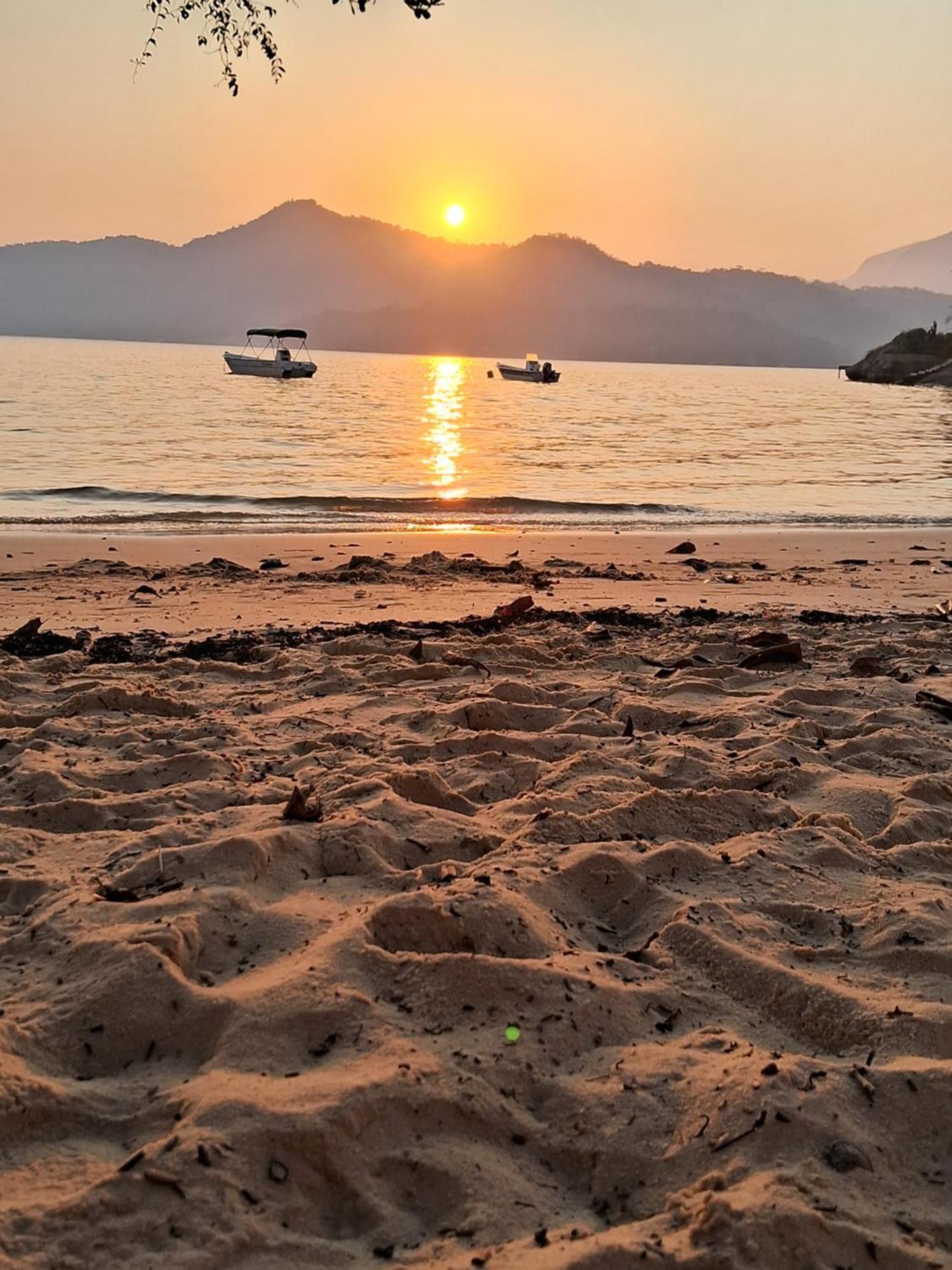 Quarto Ilha Do Martins Praia Do Sul Hotel Itaguai Ngoại thất bức ảnh